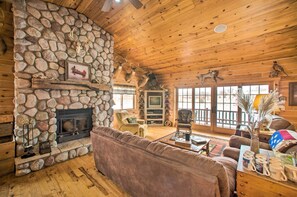 Living Room | Wood-Burning Fireplace | TV w/ Cable | 1st Floor