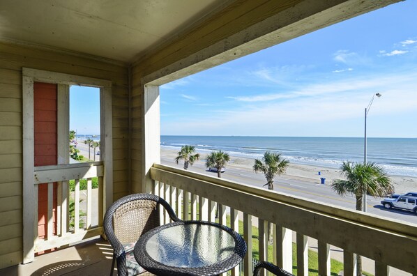 Ready. Set. Relax. - Your vacation starts the minute you step inside Absolute Paradise-Dawn 1031. Enjoy!