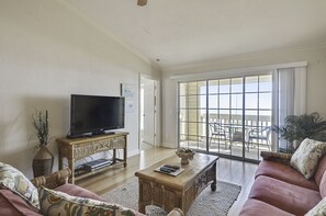 Gather in the Living Room For a Movie Night! - Pop a few bowls of popcorn, put a movie in, and settle in for a fun family night. The TV keeps the group entertained any time of year!