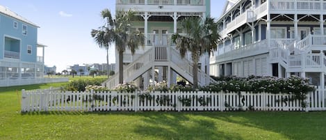 Welcome to Beachside Haven! - Once you arrive at this beautiful home, you may never want to leave!