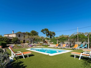 Holiday Home Swimming Pool