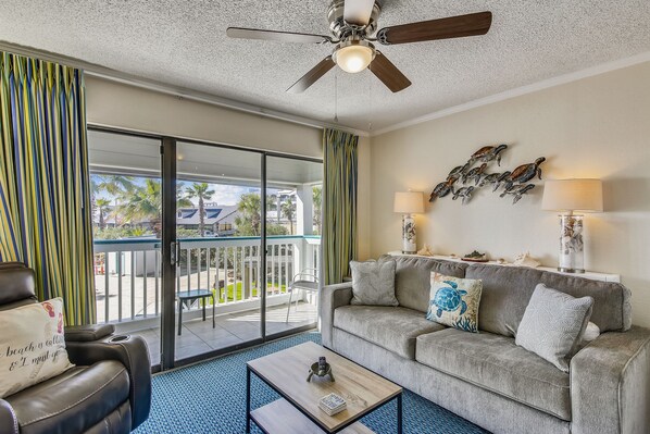 Get Ready to Be Spoiled! - Everything about Casa del Mar 182-Turtle Haven is aesthetically pleasing. From the large, elegant windows to the handsome, high-quality furnishings, this beautiful condo was designed with your luxury in mind.