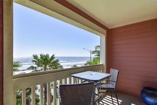 Ready. Set. Relax. - Your vacation starts the minute you step inside Dawn 631. Enjoy!