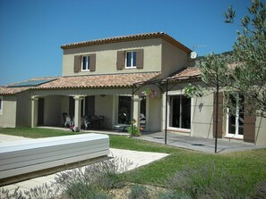 Extérieur maison de vacances [été]