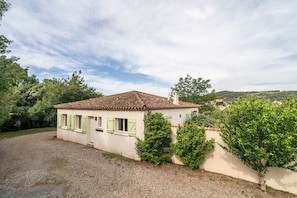 Extérieur maison de vacances [été]