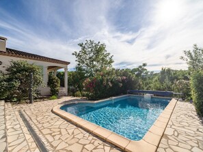 Schwimmbad des Ferienhauses
