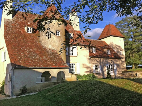 Außenseite Ferienhaus [Sommer]