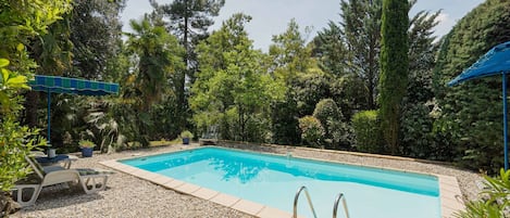 Schwimmbad des Ferienhauses