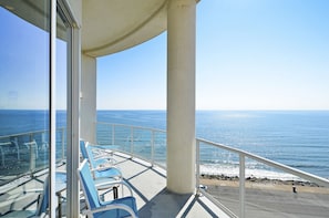 Ready. Set. Relax. - Your vacation starts the minute you step inside Diamond Beach 702-King of Diamonds. Enjoy!