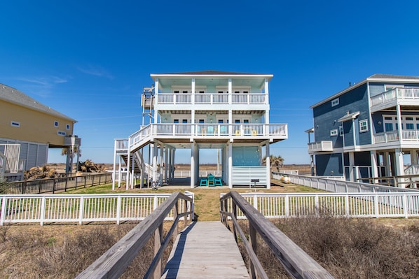 Memories to Last a Lifetime - Charming and family friendly, Galveston beaches are a wonderful experience for all ages.