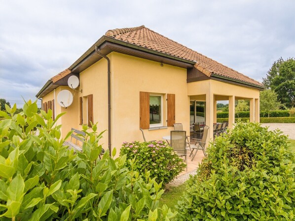 Holiday Home Exterior [summer]