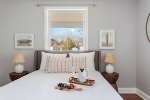 Queen Bedroom