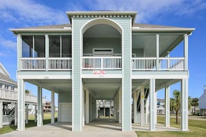 Sandpiper Treasure - If you've been on the lookout for the perfect vacation rental, your search is over. Book this lovely home today to experience the vacation of a lifetime!