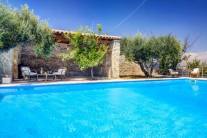 Holiday Home Swimming Pool