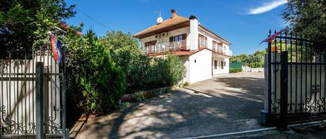 Extérieur maison de vacances [été]