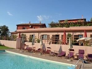 Holiday Home Swimming Pool