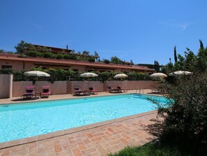 Holiday Home Swimming Pool