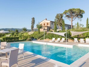 Holiday Home Swimming Pool