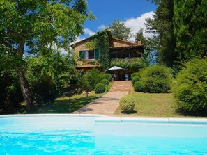 Extérieur maison de vacances [été]