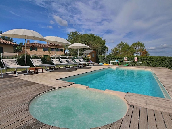 Piscine maison de vacances