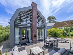 Stugans exteriör [sommar]