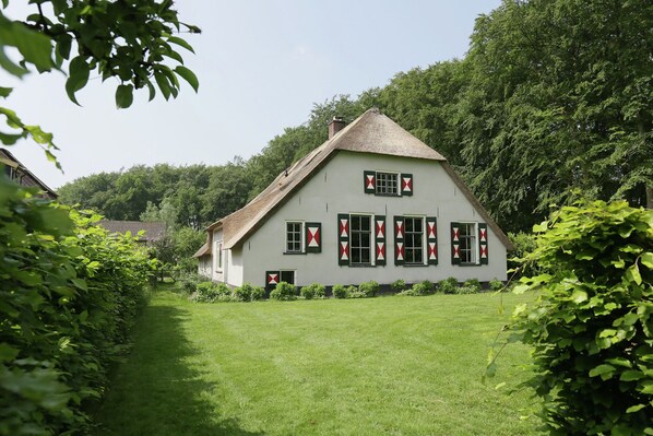 Extérieur maison de vacances [été]