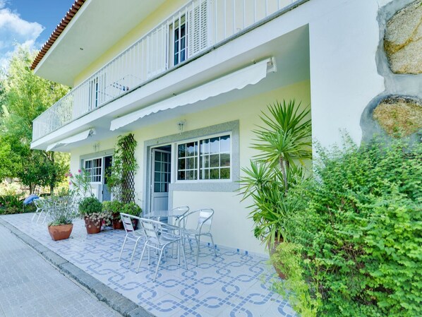 Außenseite Ferienhaus [Sommer]