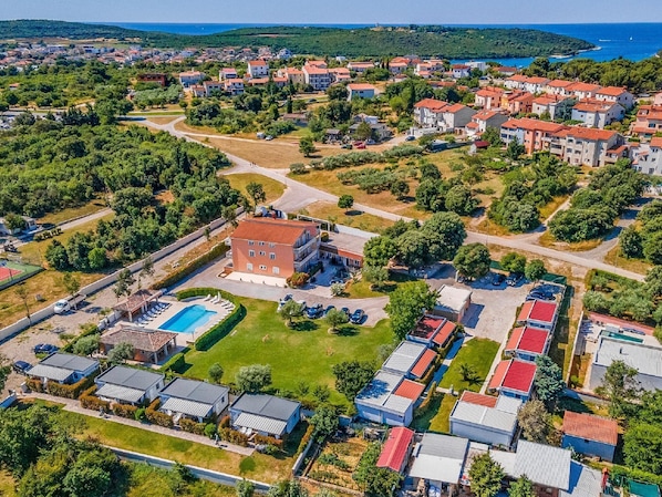 Extérieur maison de vacances [été]