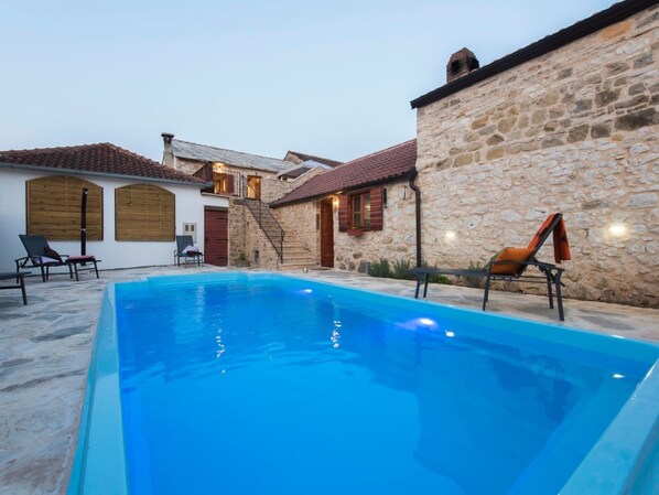 Holiday Home Swimming Pool