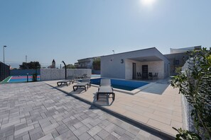 Piscine maison de vacances