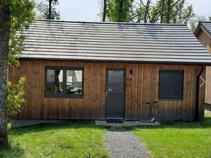 Außenseite Ferienhaus [Sommer]