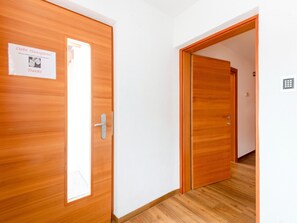 Entrance / Reception