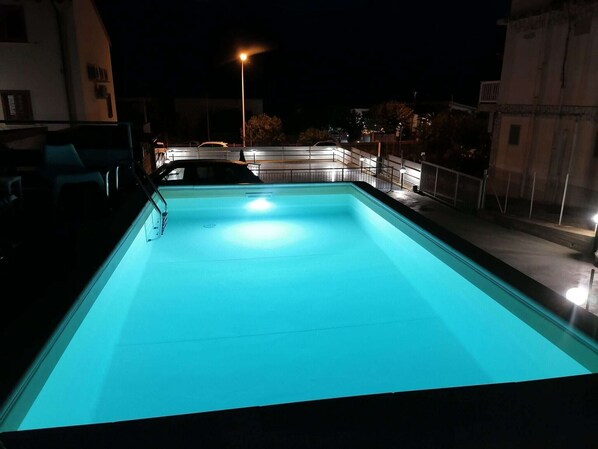 Holiday Home Swimming Pool