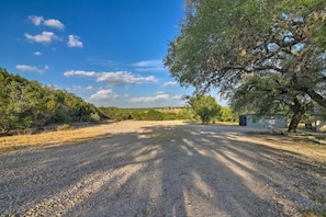 Huge parking lot with plenty of space for trailers and guests