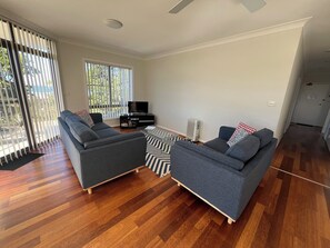 lounge room