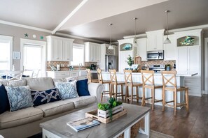 Great open floor plan for you and your guests to get together and make memories