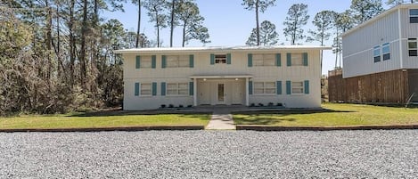 Welcome to Dauphin Island Condos Near the Beach!