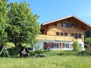 Ciel, Plante, Bâtiment, Nuage, Fenêtre, Arbre, Maison, Bois, Design Urbain, Pente