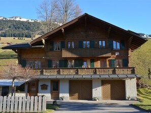Ciel, Plante, Fenêtre, Bâtiment, Arbre, Maison, Bois, Montagne, Zone Résidentielle, Porche