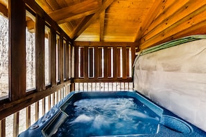 Bain à remous intérieur