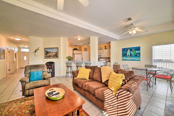 Corpus Christi Vacation Rental | 3BR | 2.5BA | Step-Free Entry | 1,800 Sq Ft