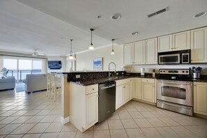 Fully equipped kitchen