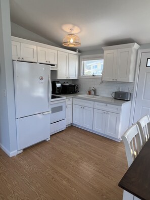 Kitchen equipped with all your cooking and baking needs