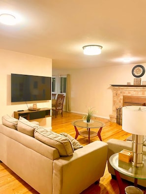 Living room (2)