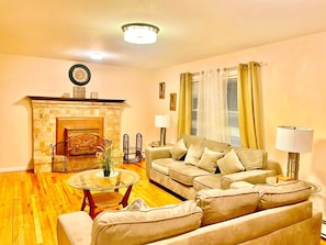 Living room (1)