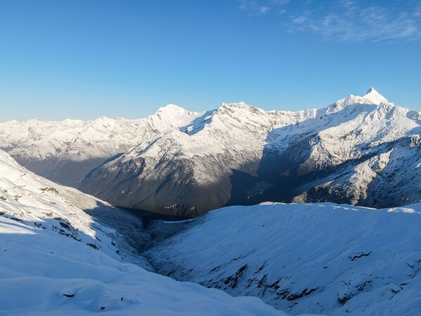 Snow and ski sports