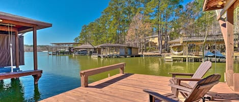 Coldspring Vacation Rental | 4BR | 4.5BA | Stairs Required | 2,836 Sq Ft