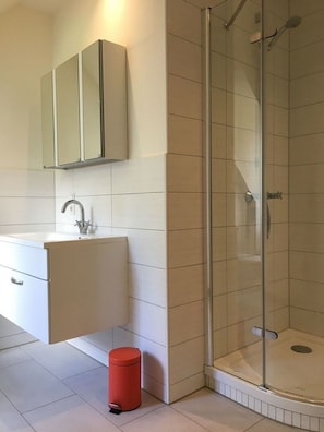 Ferienwohnung "Von Eschwege" (40 qm)-Badezimmer