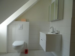 Ferienwohnung "Von Eschwege" (40 qm)-Badezimmer