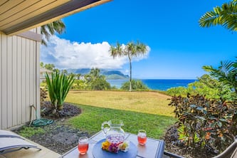 Ground floor oceanfront condo w/private lanai, outdoor pool, hot tub, great view